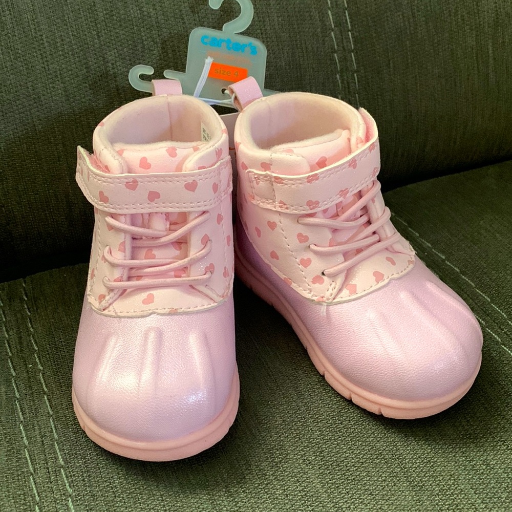 NWT Girls Snow Boots Size 4